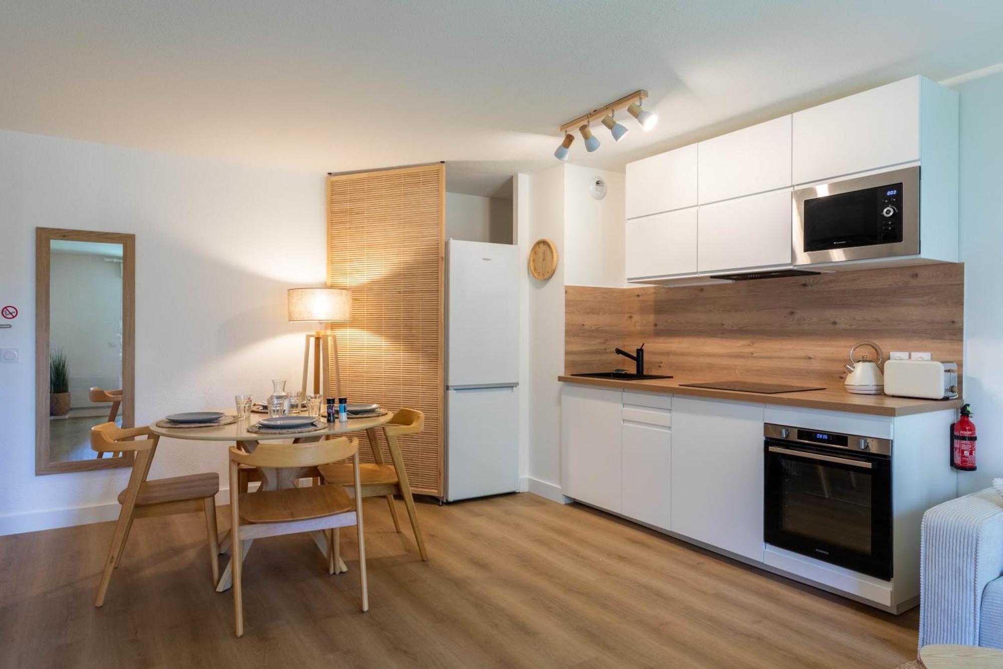 Zenitude-T3-Terrasse-Parking Apartment Agen Ngoại thất bức ảnh